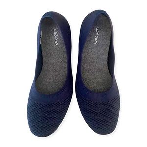 SIZE 7 • Flat Navy Supportive Shoe